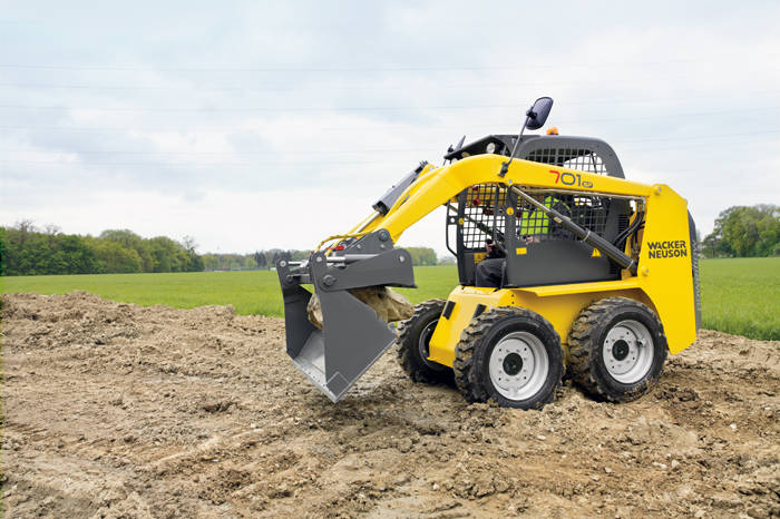 à louer mini chargeuse à Fréjus et alentours